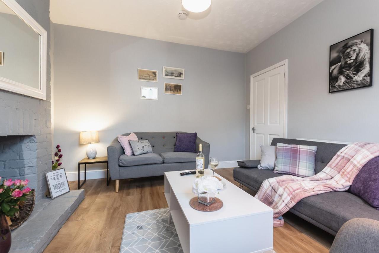3-Bedroom House L Fast Wi-Fi L Garden L Newly Decorated L Close To Shops And Restaurants Bournemouth Esterno foto