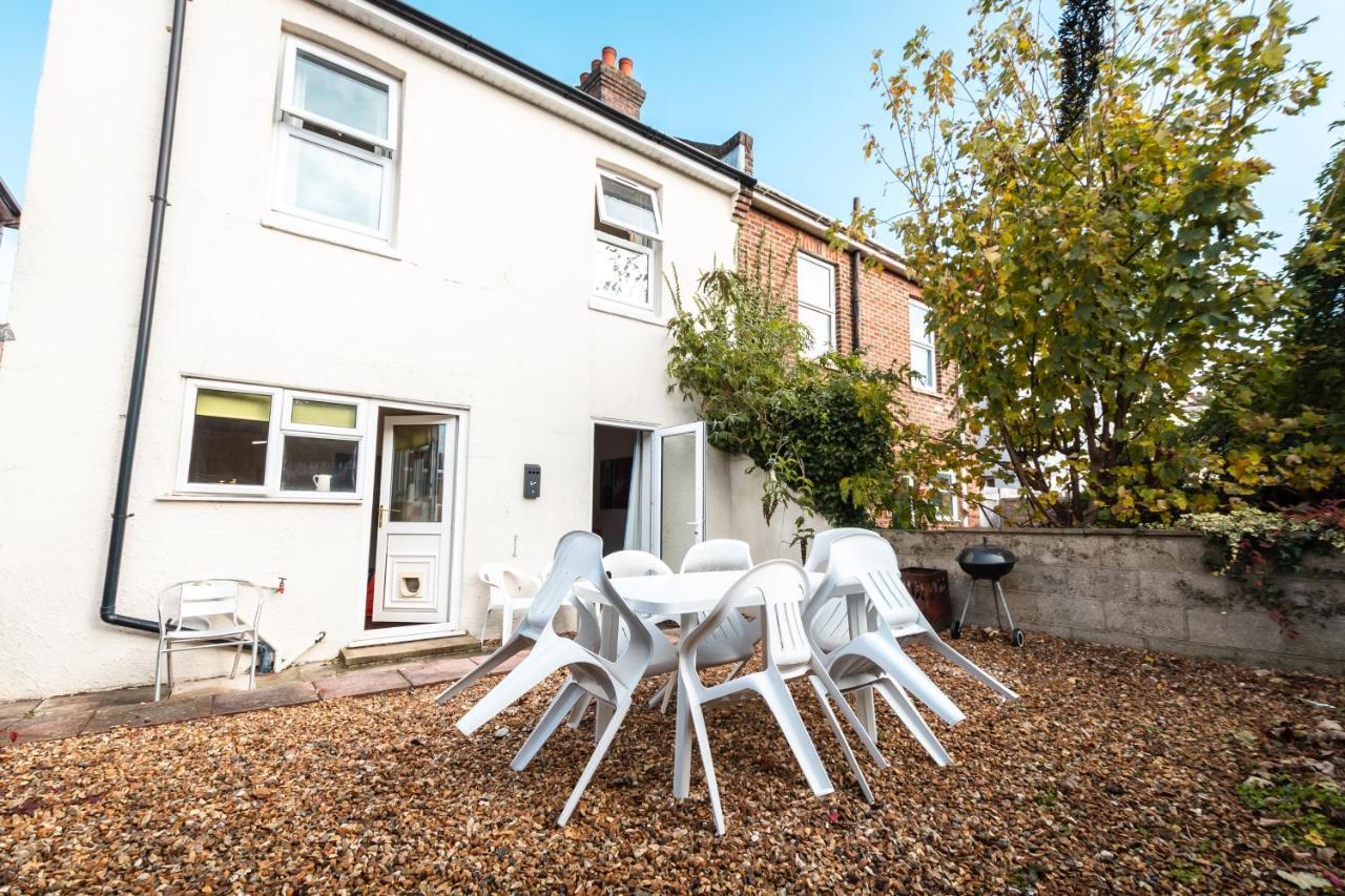 3-Bedroom House L Fast Wi-Fi L Garden L Newly Decorated L Close To Shops And Restaurants Bournemouth Esterno foto